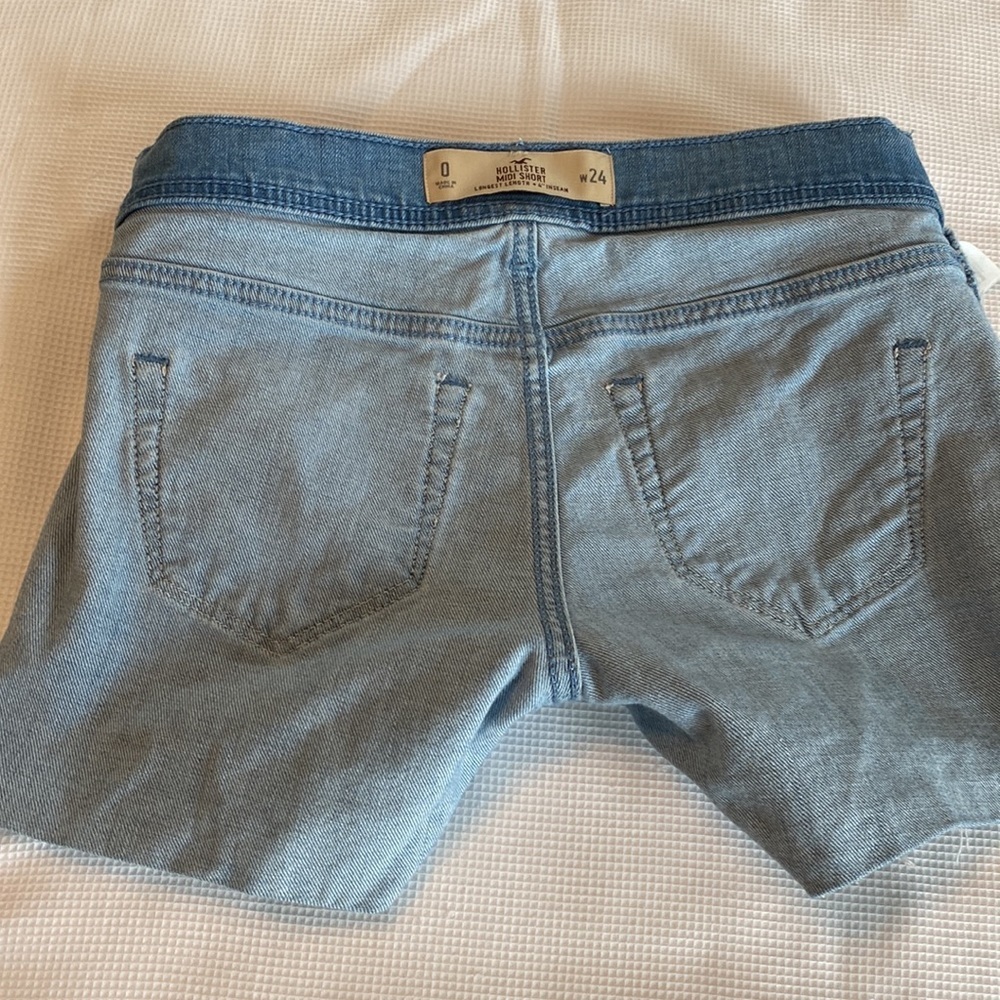Hollister Midi Jeans Shorts Size 0 W 24 Distressed light wash - Picture 12 of 12